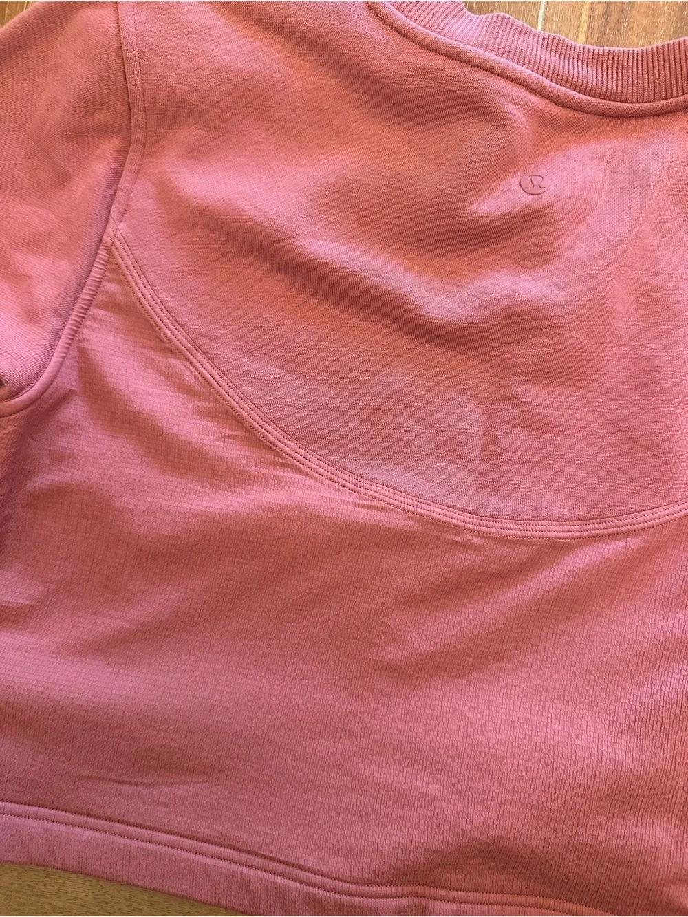 lululemon pink/berry colored crop top